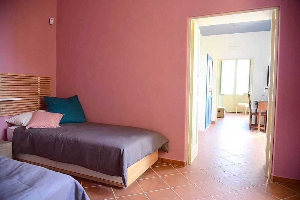 Photo of Bedroom in Archi