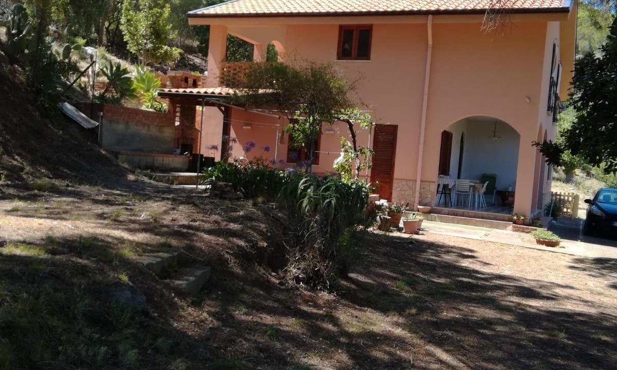 Photo of Outdoor in Pollina