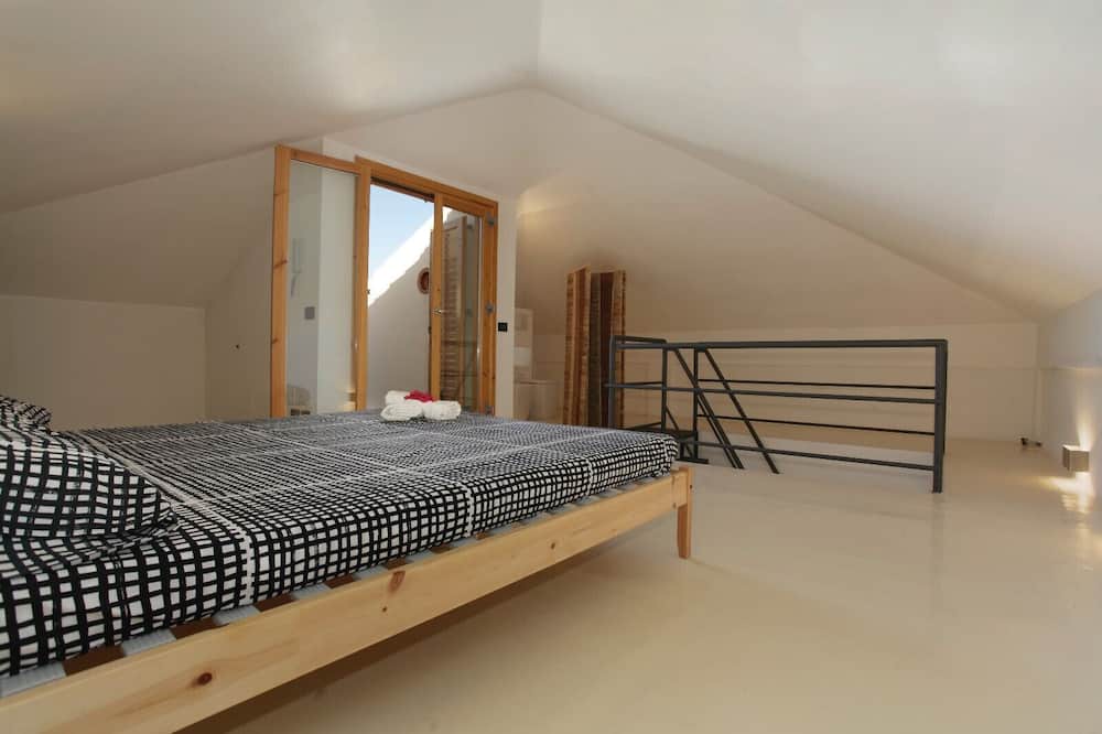 Photo of Bedroom in Torre Colonna-sperone