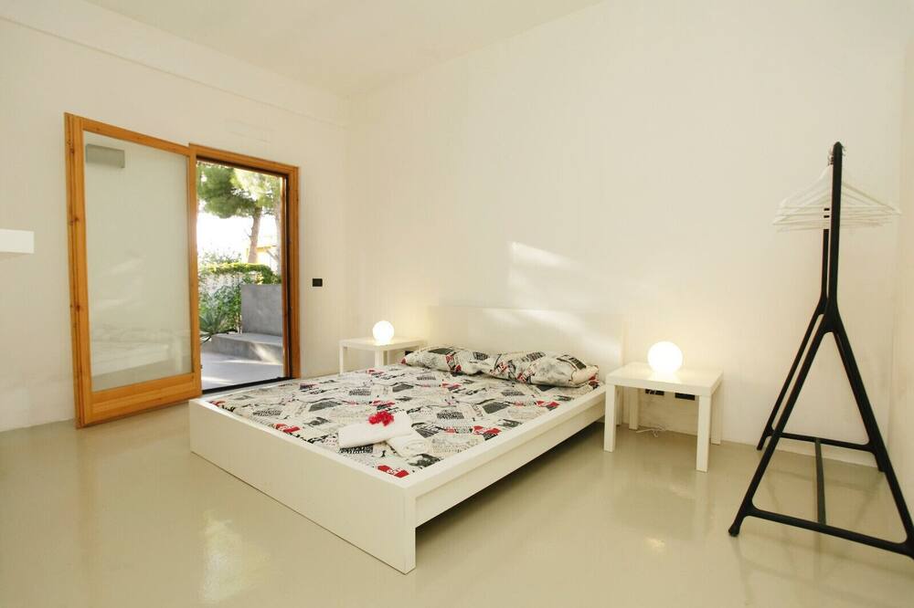 Photo of Bedroom in Torre Colonna-sperone
