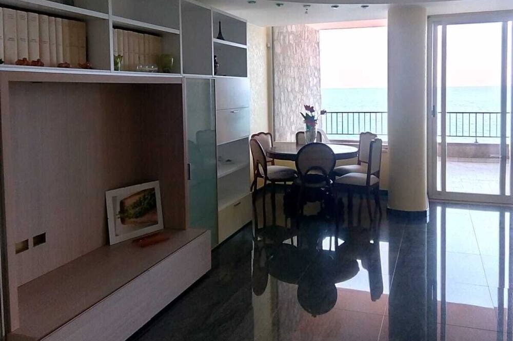Photo of Livingroom in Caronia