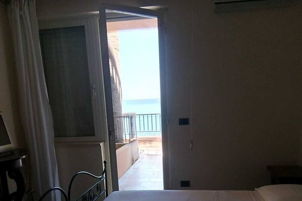 Photo of Bedroom in Caronia
