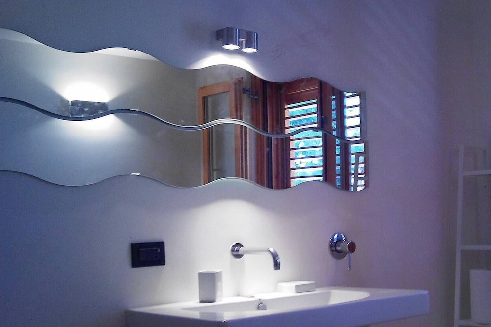 Photo of Bathroom in Torre Colonna-sperone