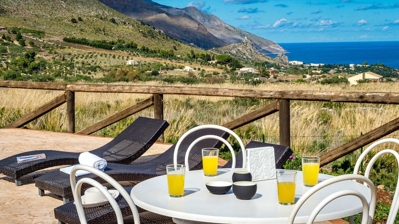 Photo of Patio Balcony in Scopello