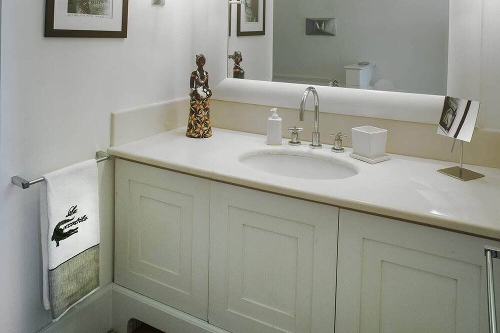 Photo of Bathroom in Marina Piccola