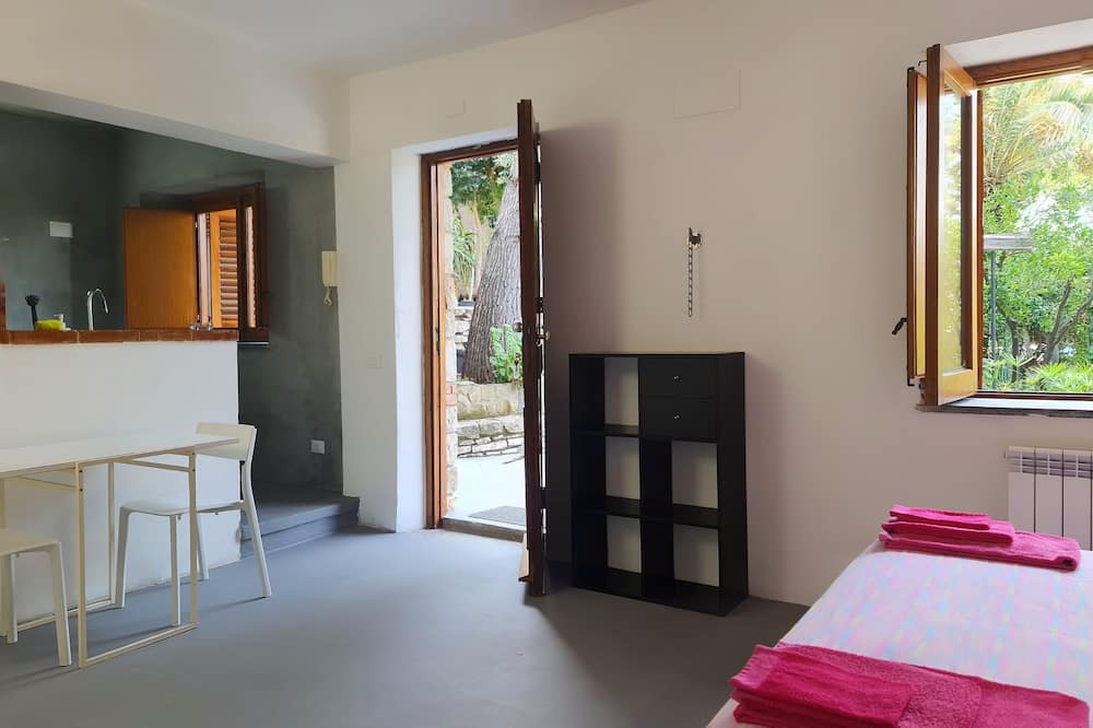 Photo of Bedroom in Torre Colonna-sperone