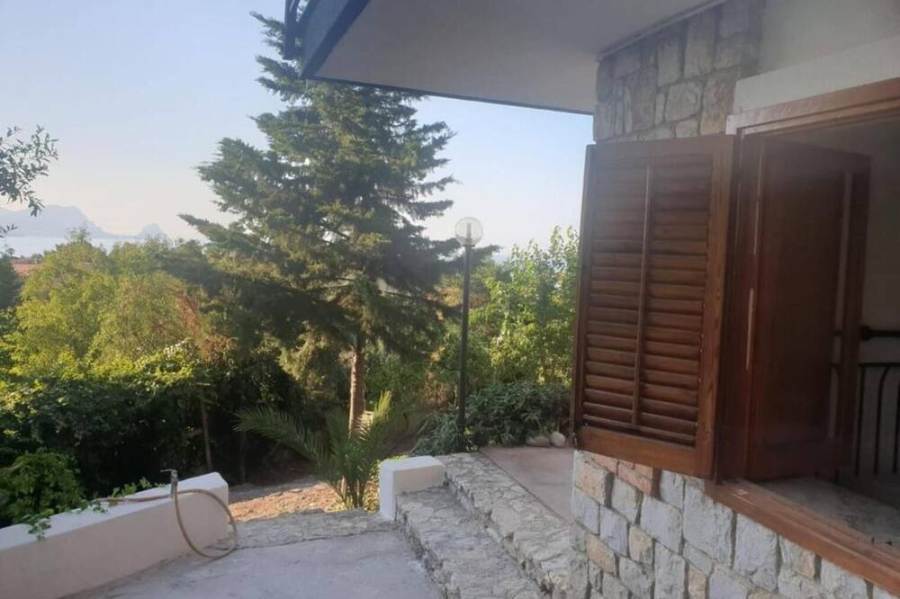 Photo of Patio Balcony in Torre Colonna-sperone