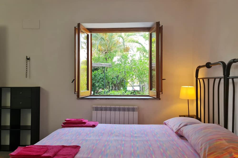Photo of Bedroom in Torre Colonna-sperone