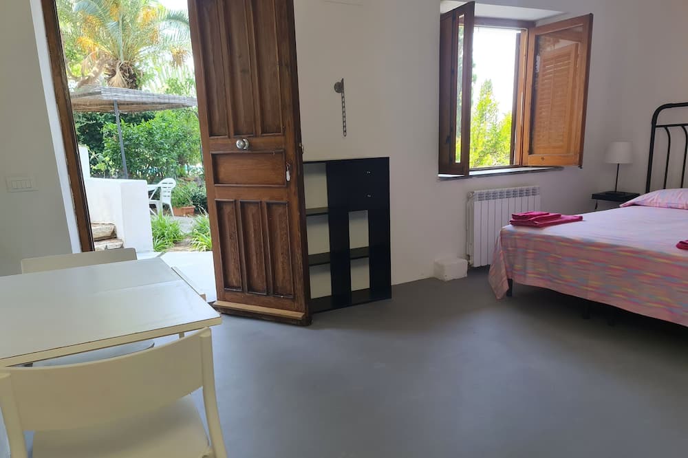 Photo of Bedroom in Torre Colonna-sperone