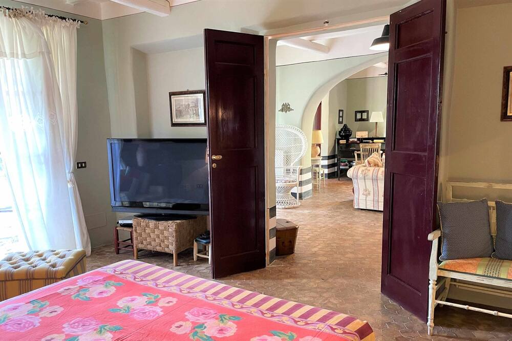 Photo of Bedroom in Pollara