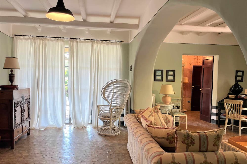 Photo of Livingroom in Pollara