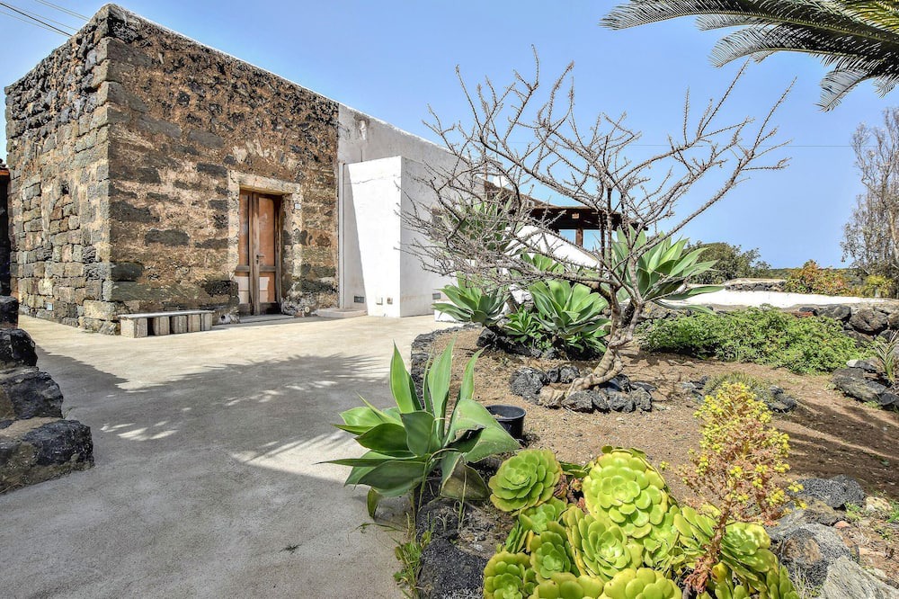 Photo of Outdoor in Khamma Fuori