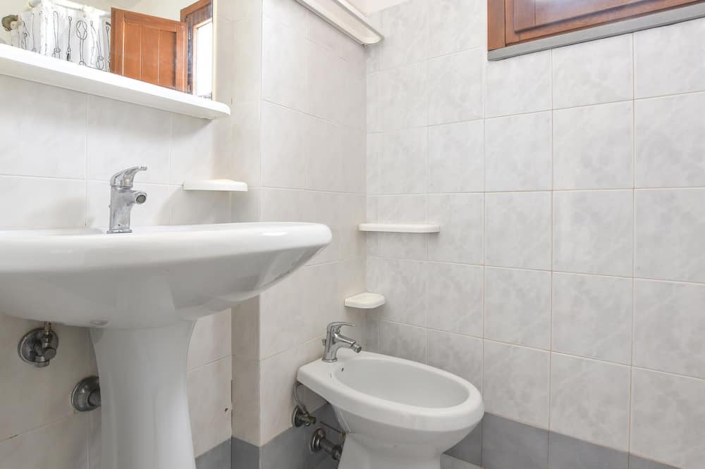 Photo of Bathroom in Khamma Fuori