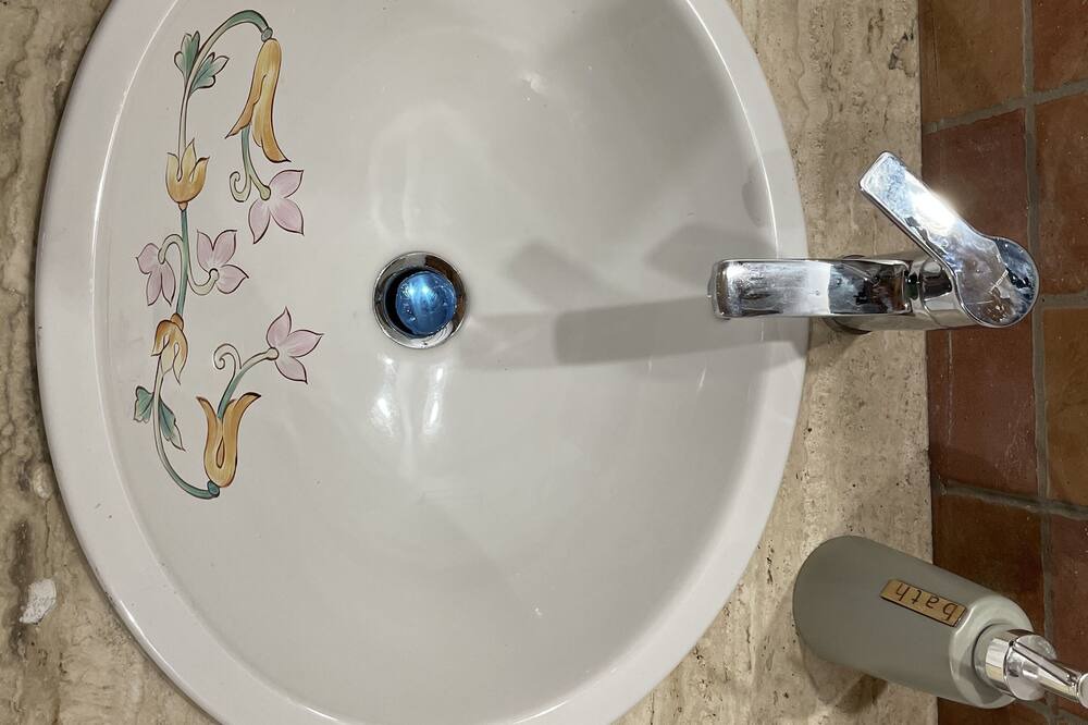 Photo of Bathroom in Syracuse
