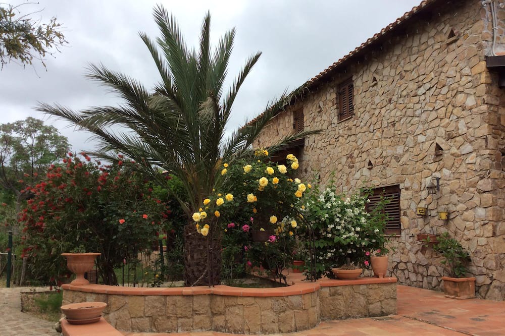 Photo of Outdoor in Pollina