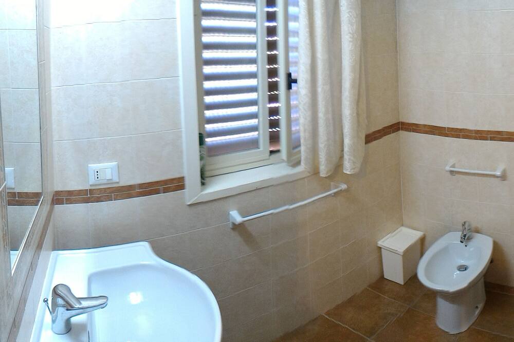 Photo of Bathroom in San Corrado di Fuori