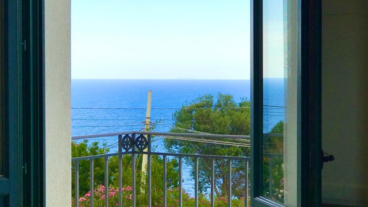 Photo of Patio Balcony in Scopello