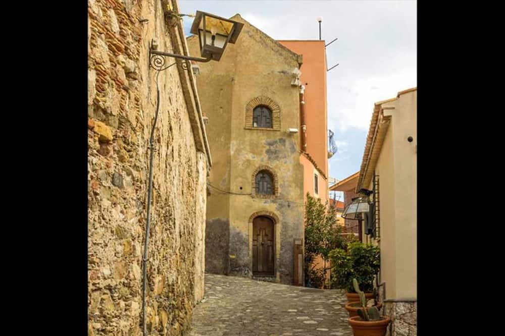 Photo of Outdoor in Porticato