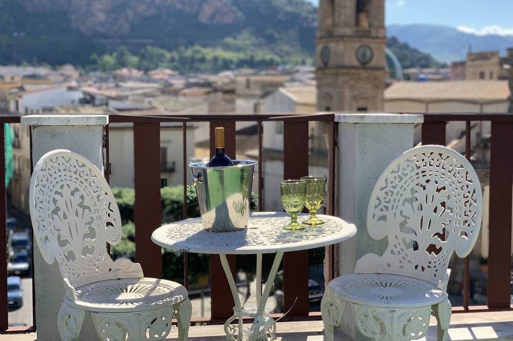 Photo of Patio Balcony in Partinico