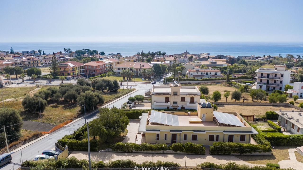 Photo of Outdoor in Avola