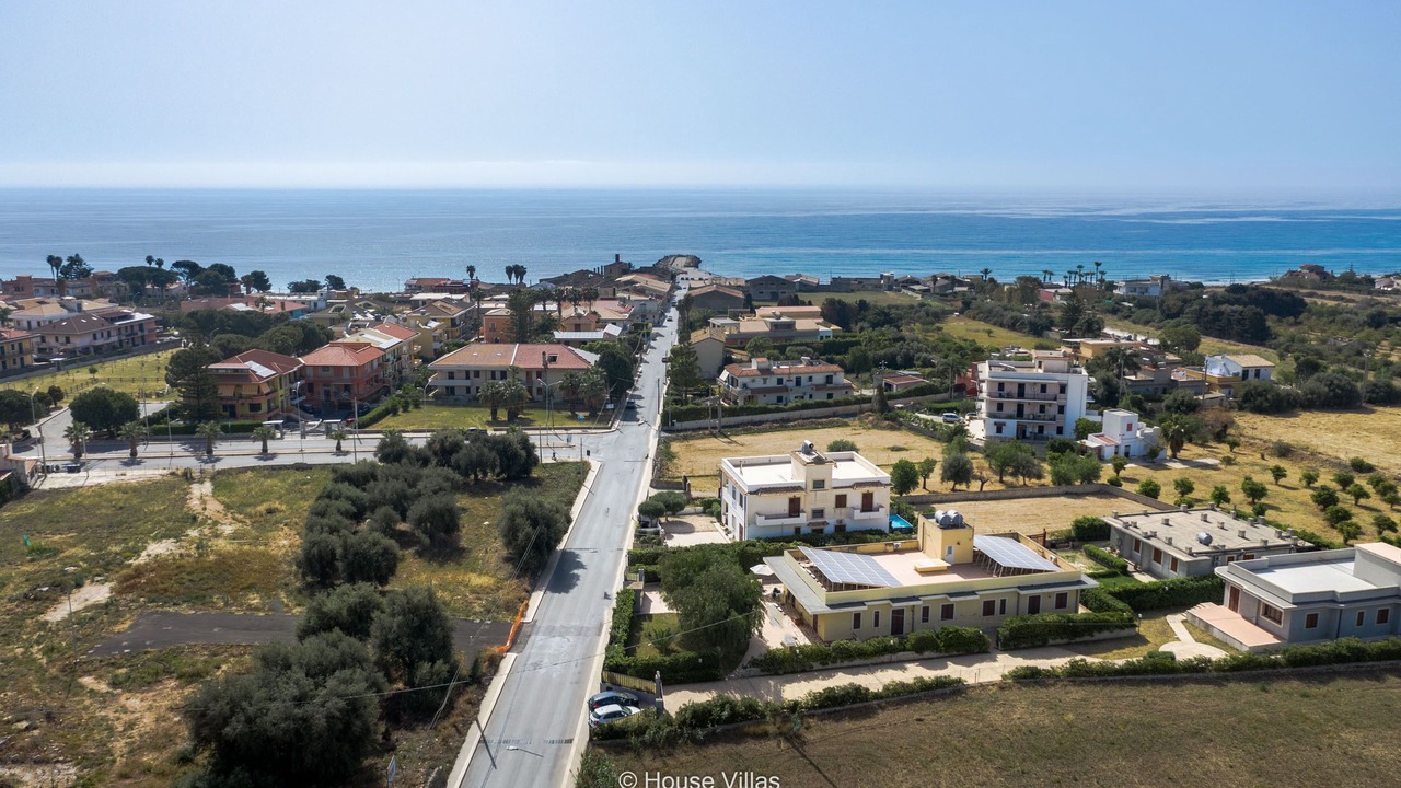 Photo of Outdoor in Avola