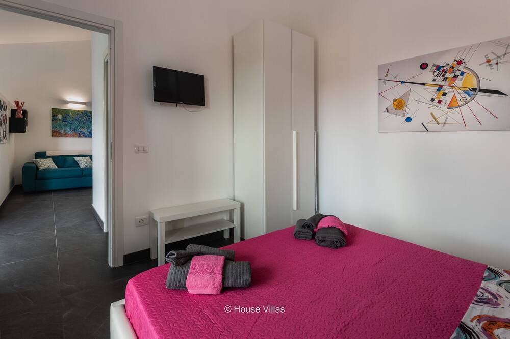 Photo of Bedroom in Avola