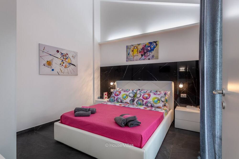 Photo of Bedroom in Avola