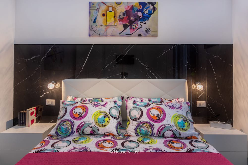 Photo of Bedroom in Avola