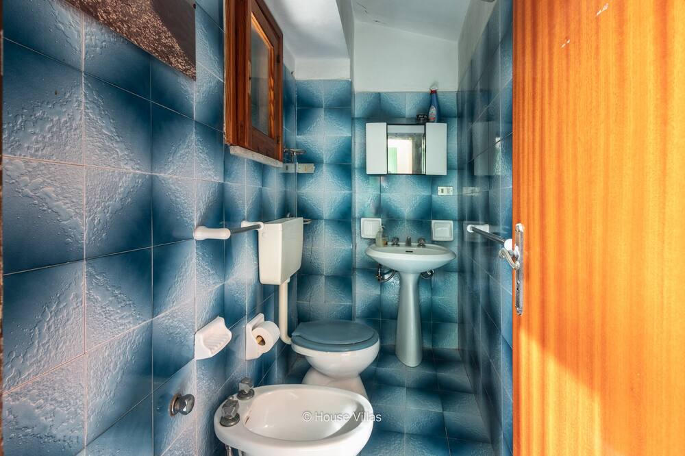 Photo of Bathroom in Gallina