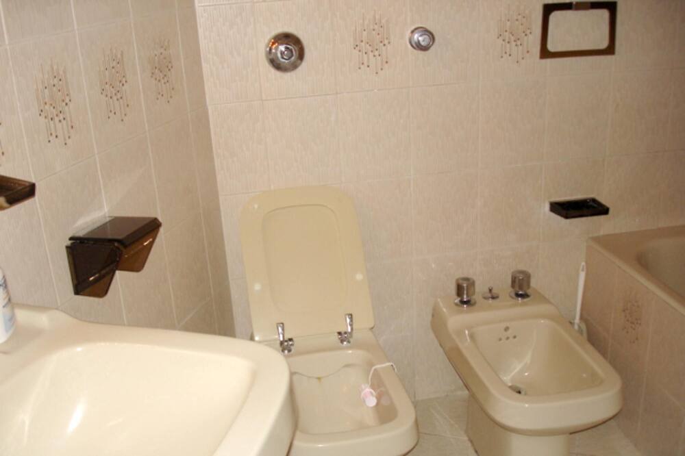 Photo of Bathroom in Piraino