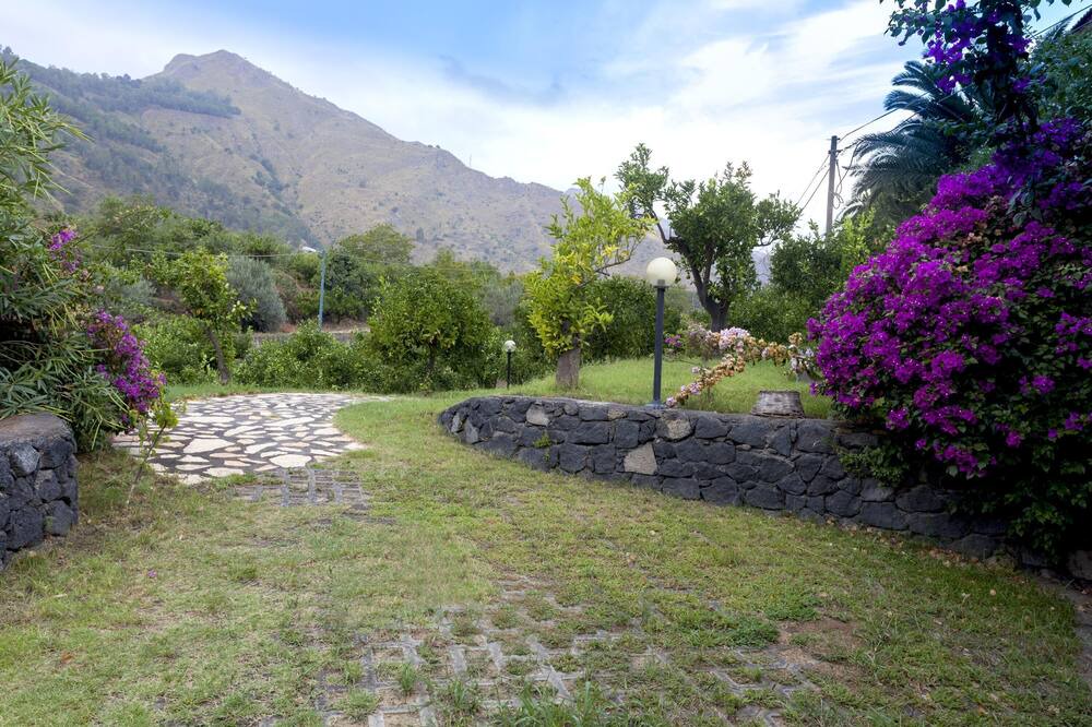 Photo of Outdoor in Mitogio