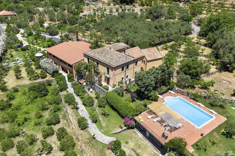 Photo of Outdoor in Mitogio