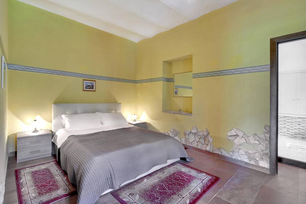 Photo of Bedroom in Mitogio