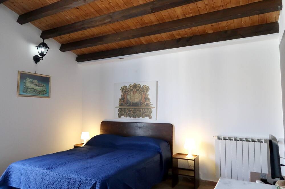 Photo of Bedroom in Paceco