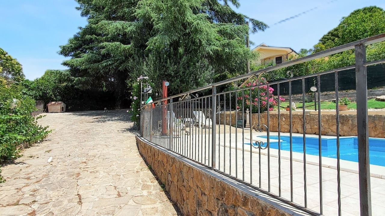 Photo of Outdoor in Pergusa