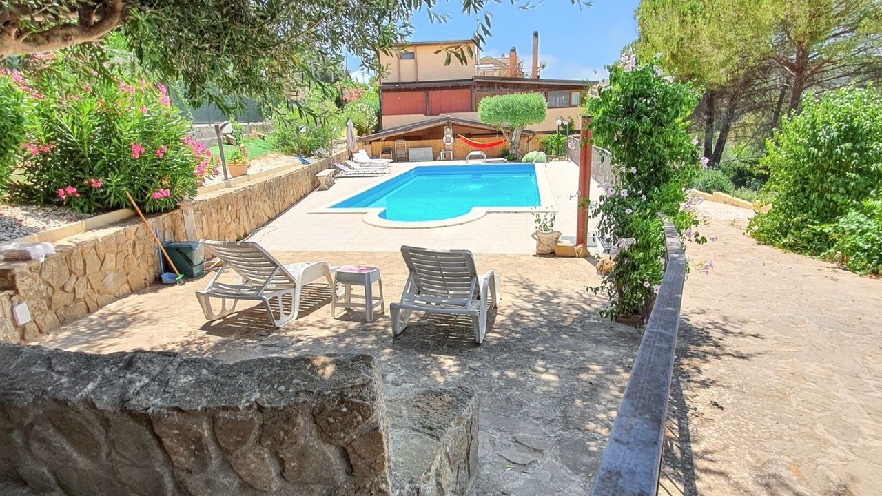 Photo of Outdoor in Pergusa