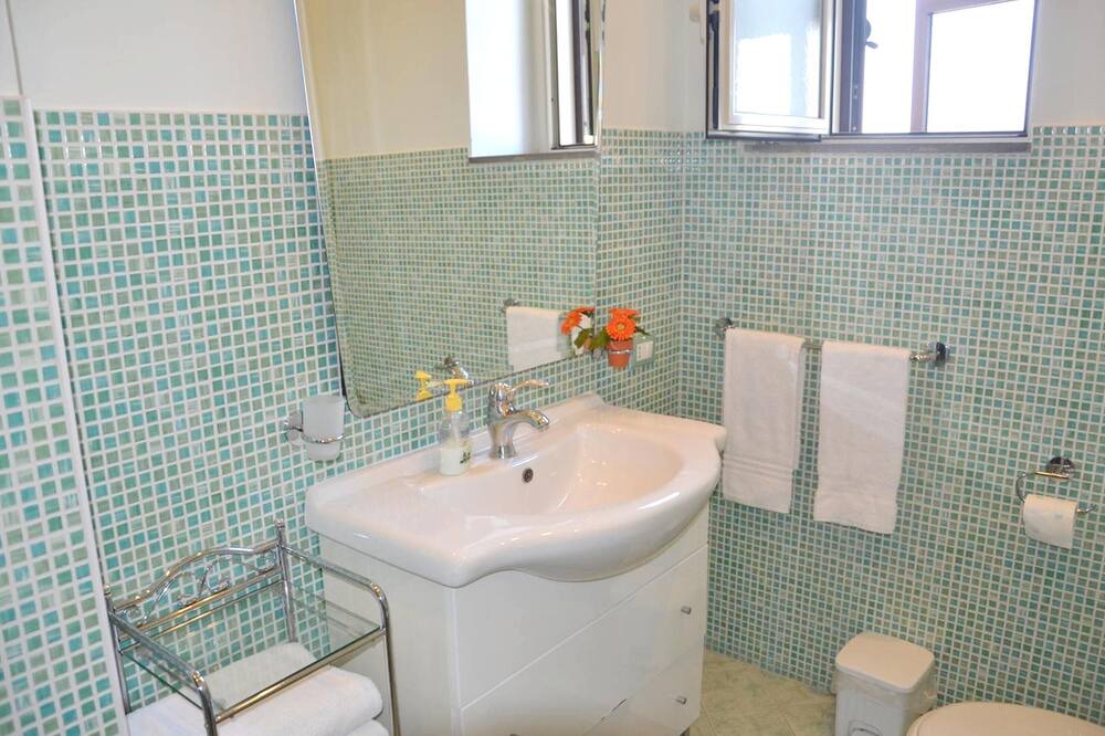 Photo of Bathroom in Nicolosi