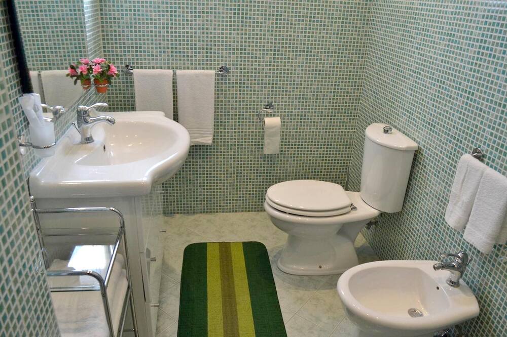 Photo of Bathroom in Nicolosi