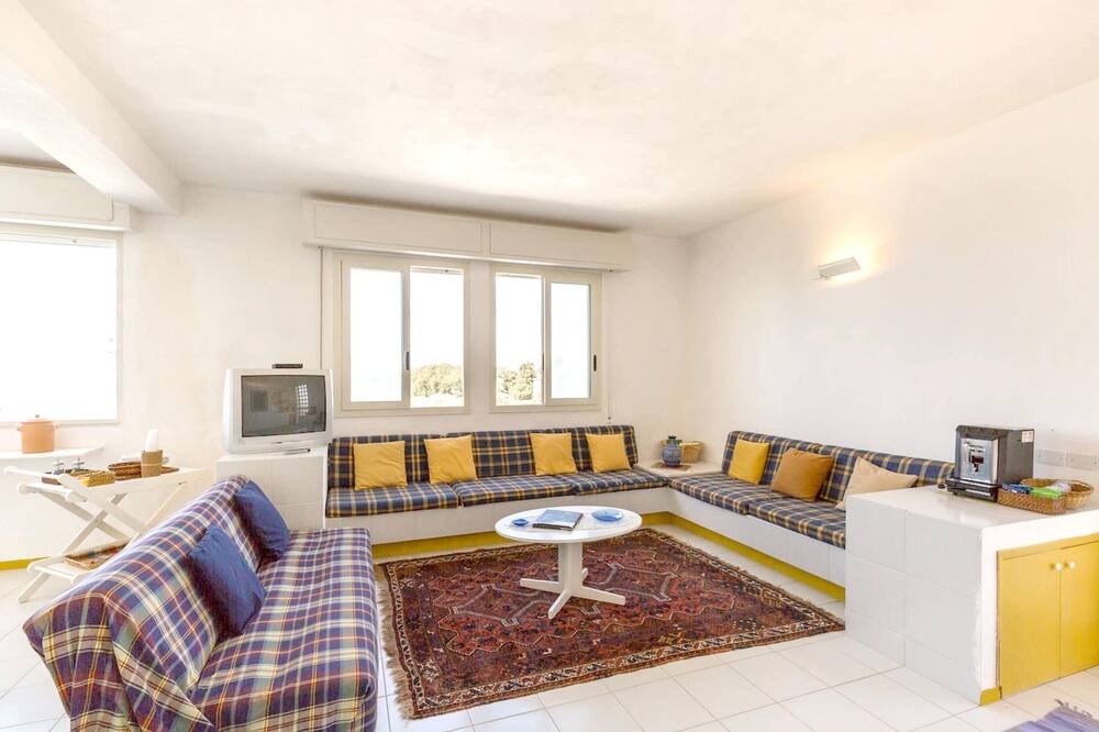 Photo of Livingroom in Punta Braccetto