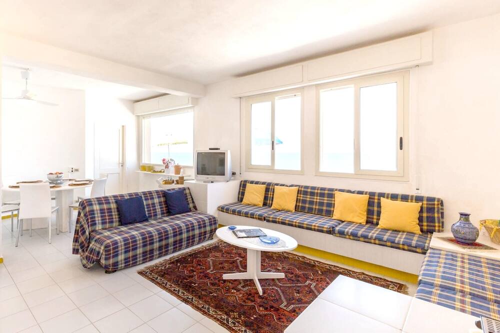 Photo of Livingroom in Punta Braccetto