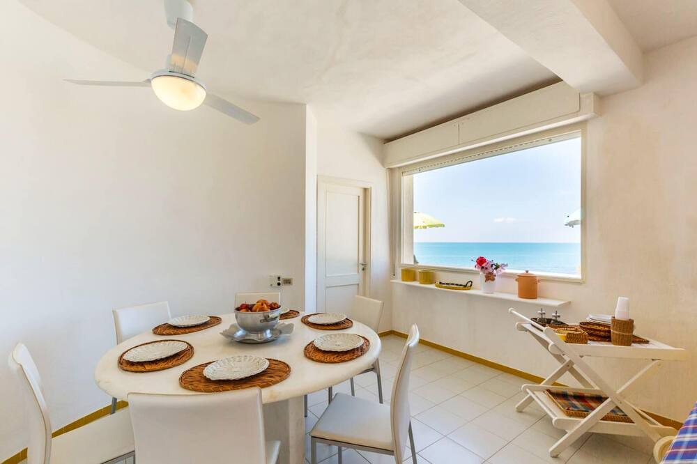 Photo of Livingroom in Punta Braccetto