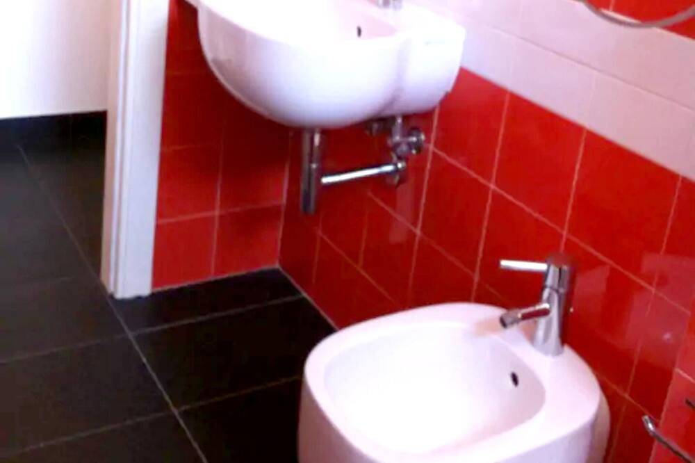 Photo of Bathroom in Nicolosi