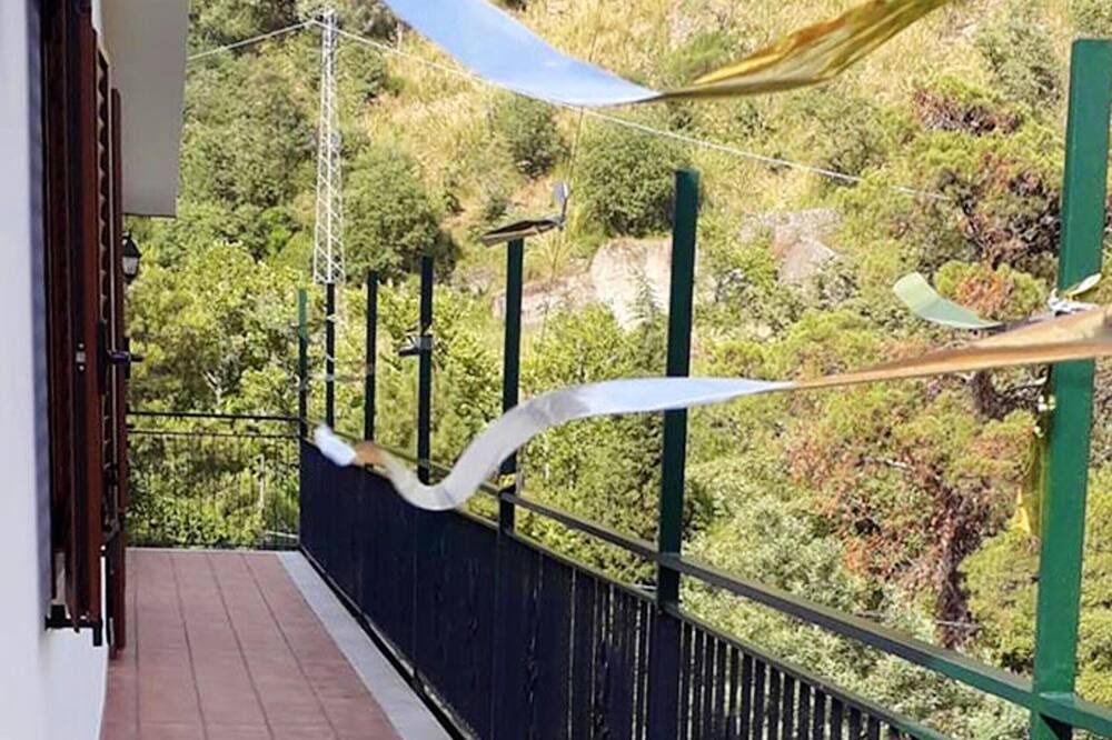 Photo of Patio Balcony in Motta Camastra