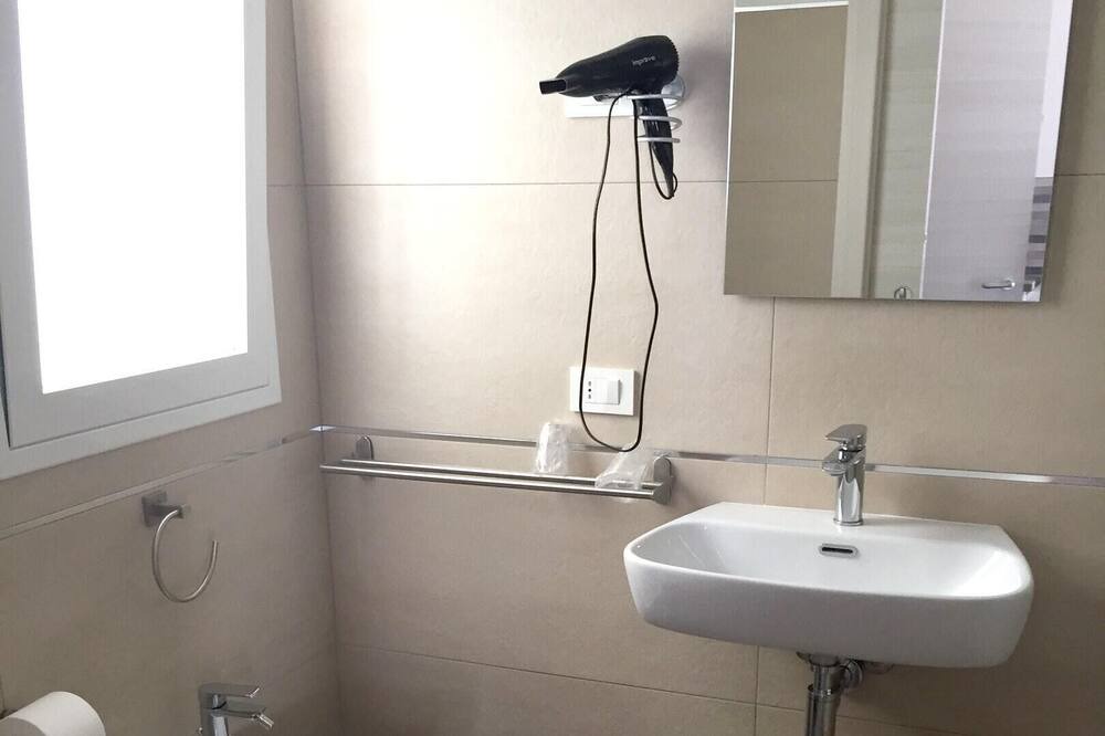 Photo of Bathroom in Comiso