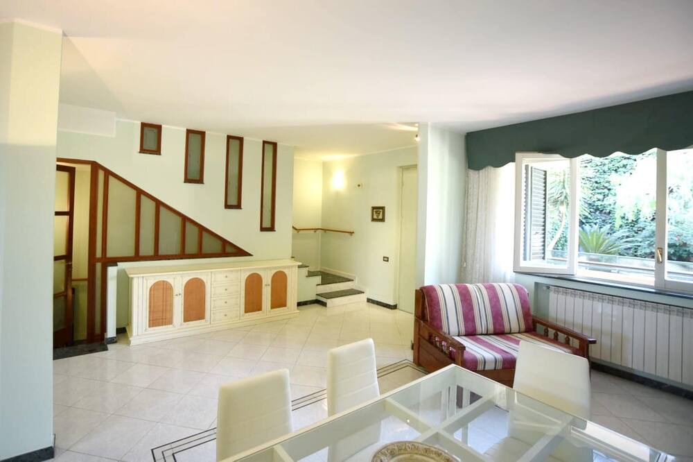 Photo of Livingroom in Aci San Filippo