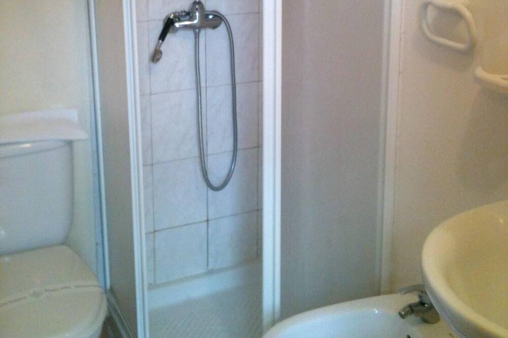 Photo of Bathroom in Mongiove