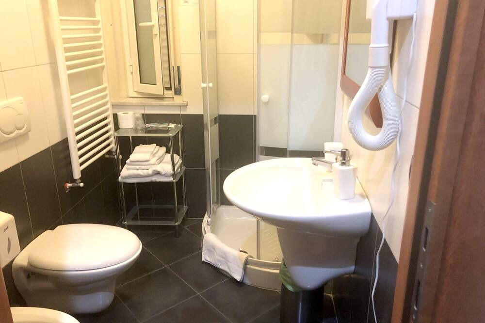 Photo of Bathroom in Mongiove