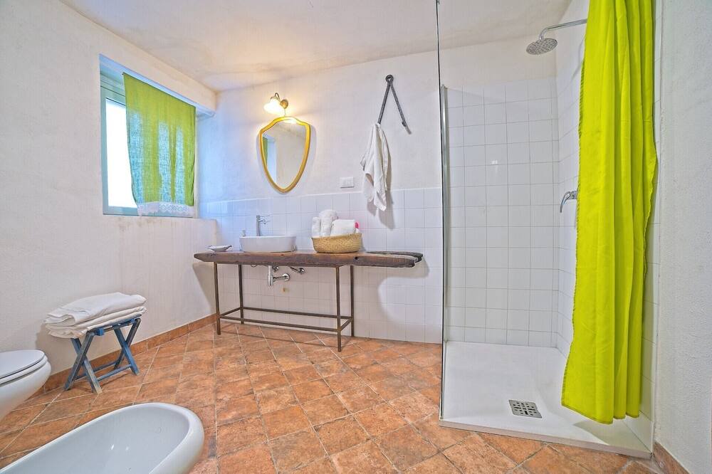 Photo of Bathroom in Archi