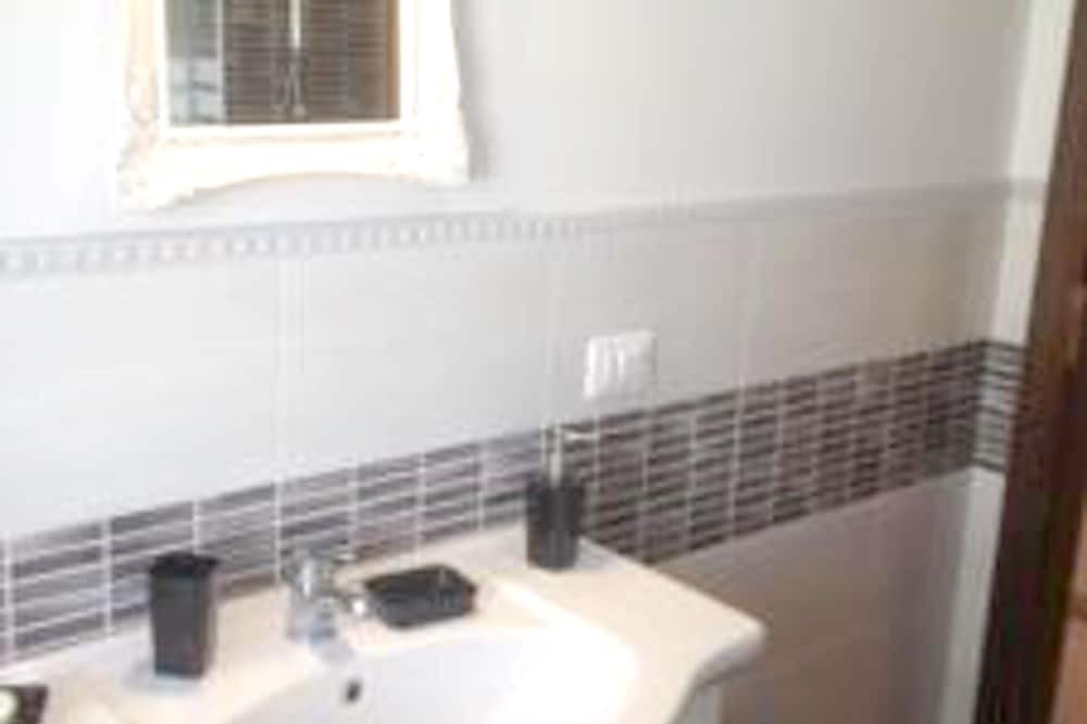 Photo of Bathroom in Agnone Bagni