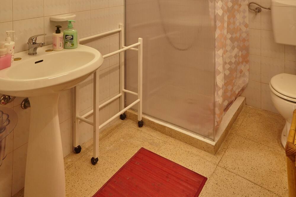 Photo of Bathroom in Ferla